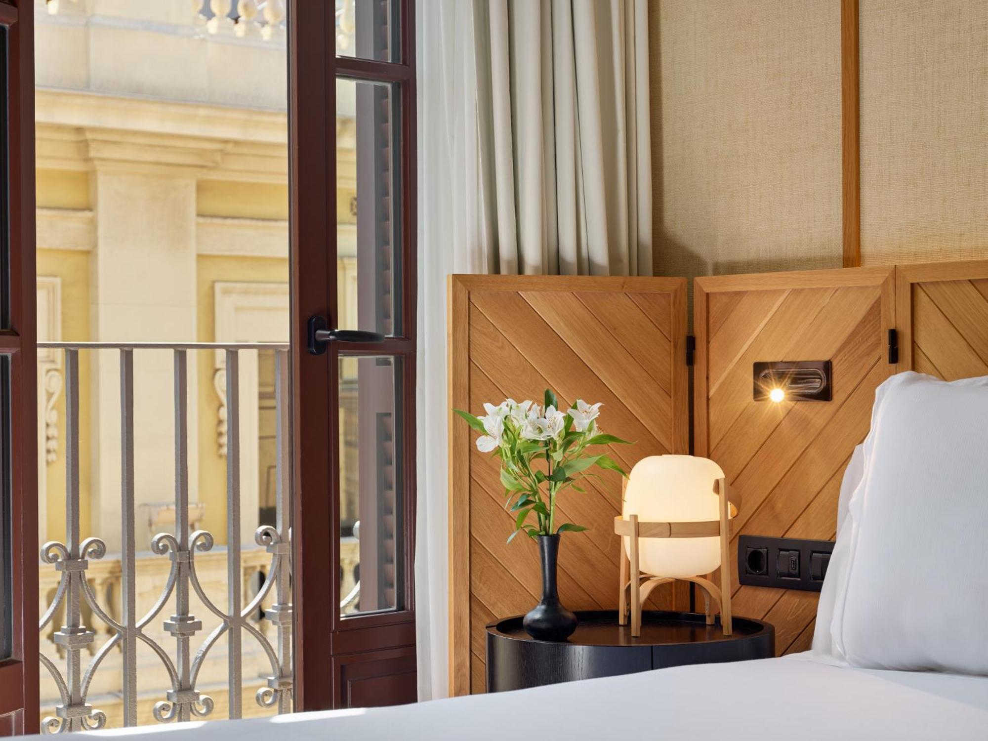 H10 Madison 4* Sup Hotel Barcelona Exterior foto